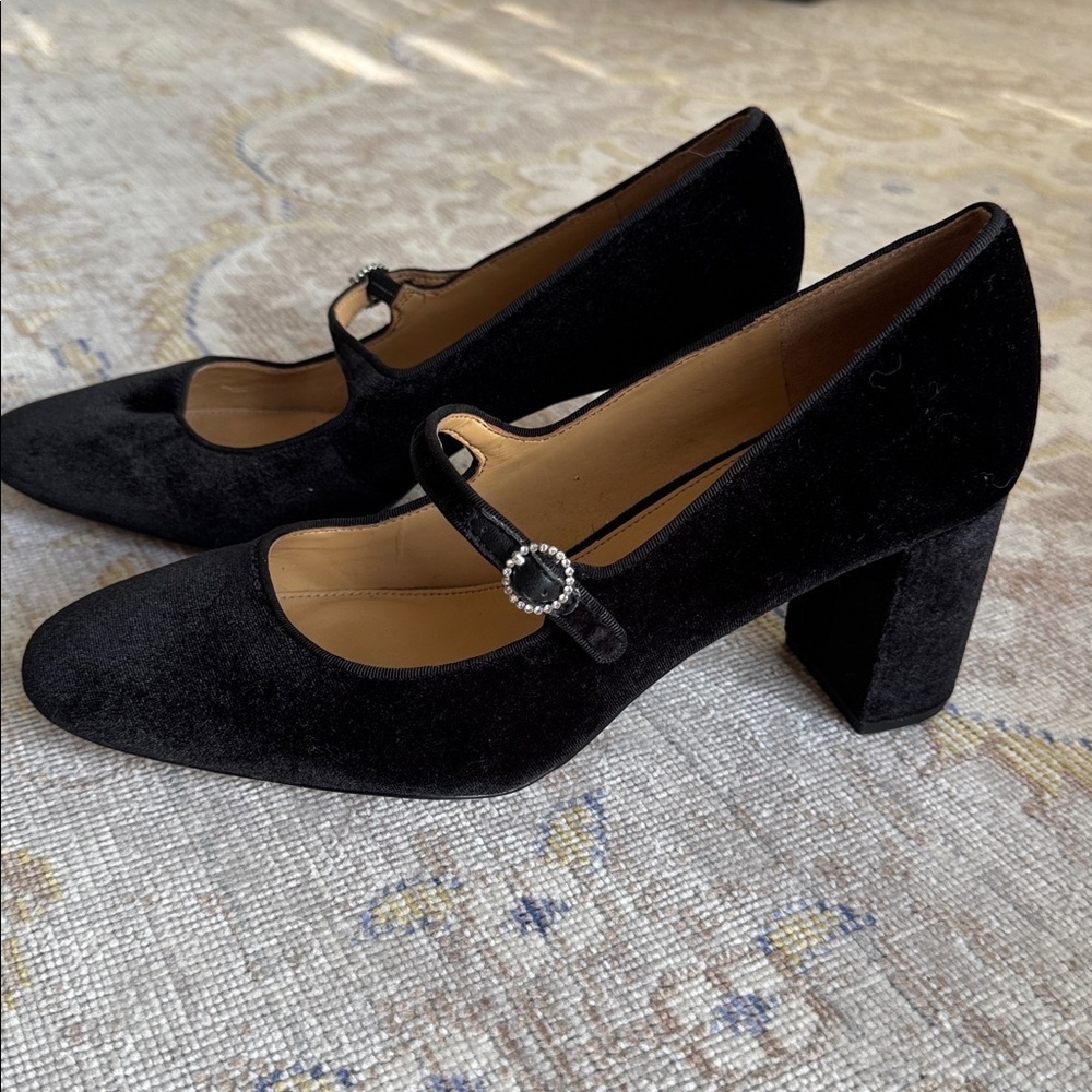 J Crew Black Velvet Mary Jane Shoes Size 10
